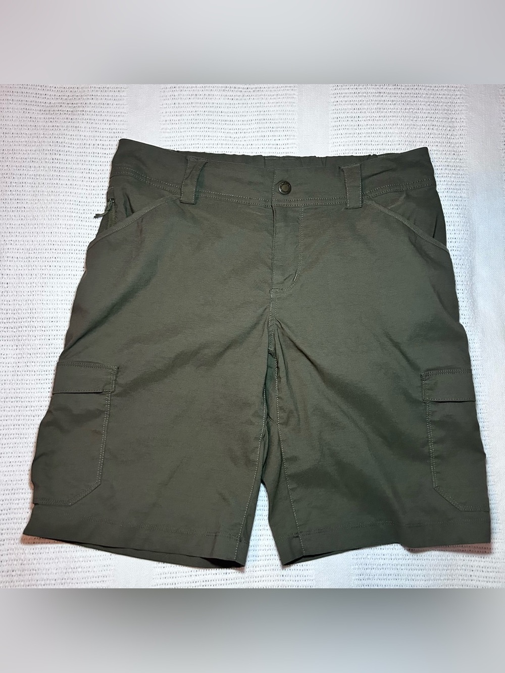 Duluth Trading Company Women’s 8 Dry On The Fly Cargo Shorts Olive Green